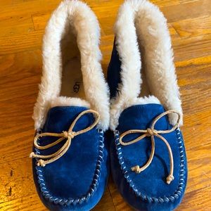 UGG Alena slipper in Midnight Blue